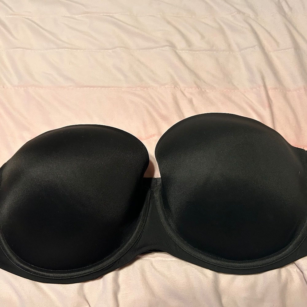 Cacique Black Strapless(I do not have the straps) 42DD Underwire Bra